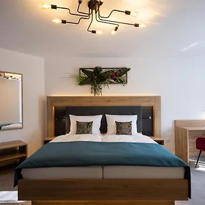 - Am Main Bed & Breakfast
